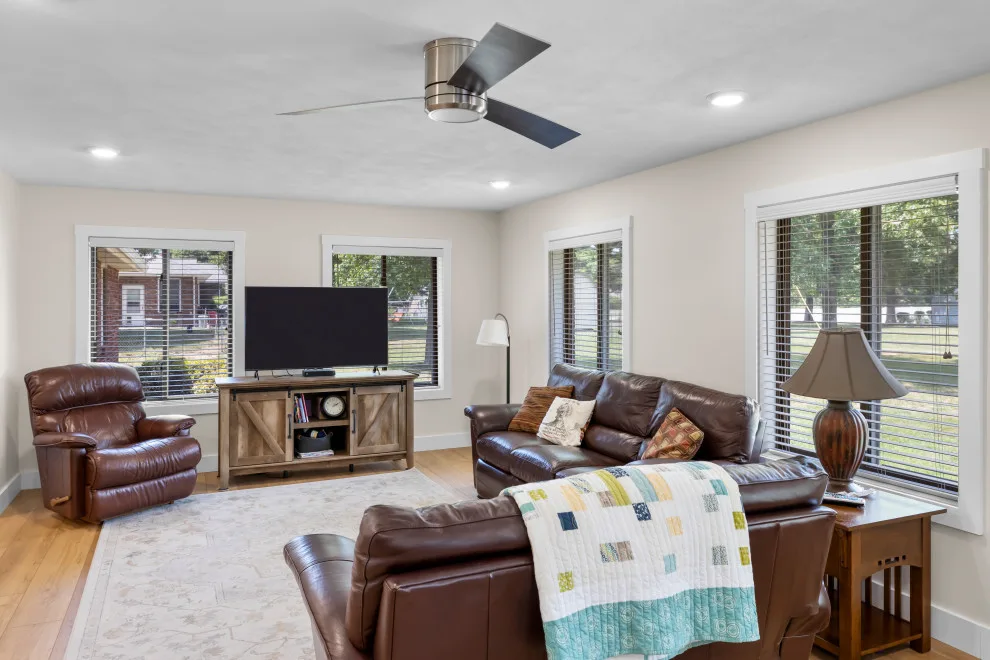 Schindler Residence by Unique Ambiance LLC - Photo 3