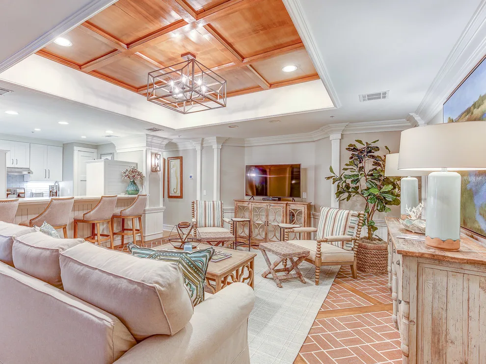 Coastal Chic - Photo 2