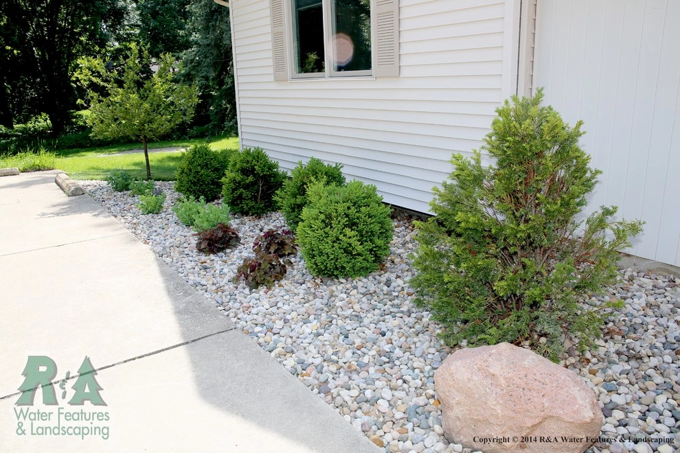 Kalamazoo Landscaping - Front Foundation Planting by R&A Landscaping - Photo 3
