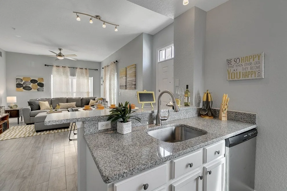 Seven Dwarfs 2: Holiday Retreats by Lenore King Luxury Interiors - Photo 3