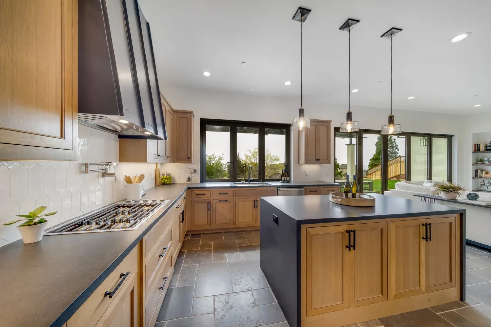 Shillingford Place - Interior Design, Construction, and Merchandising by Four Seasons Design Team - Photo 16