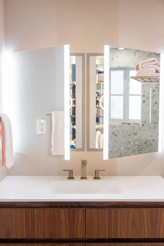 Coastal Townhouse by Vivian Macia Interiors LLC - Photo 14