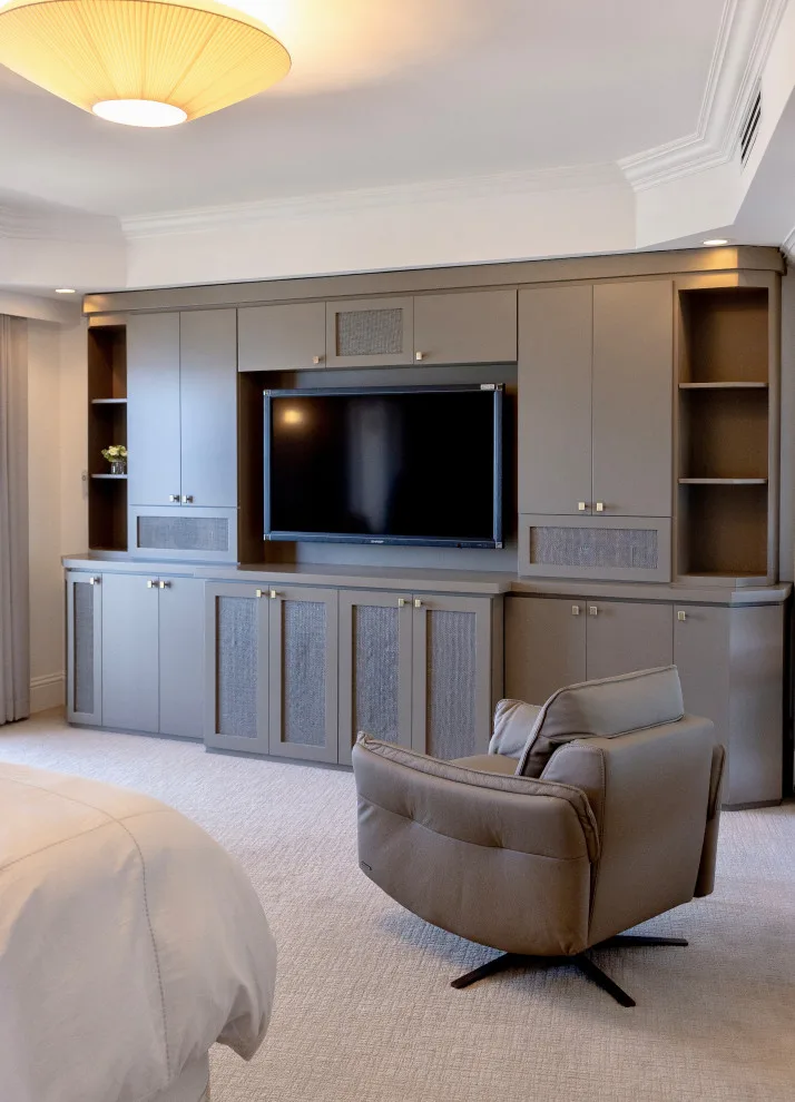 Coastal Townhouse by Vivian Macia Interiors LLC - Photo 7