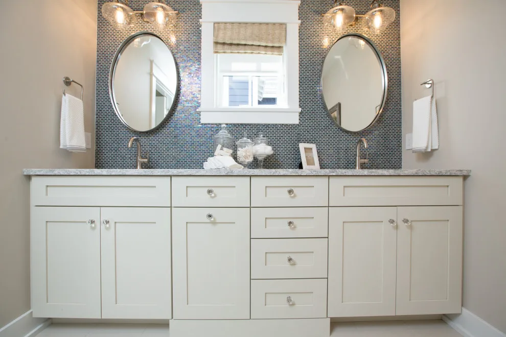 Silver Shore Residence by Welcome Home Design Group - Photo 23