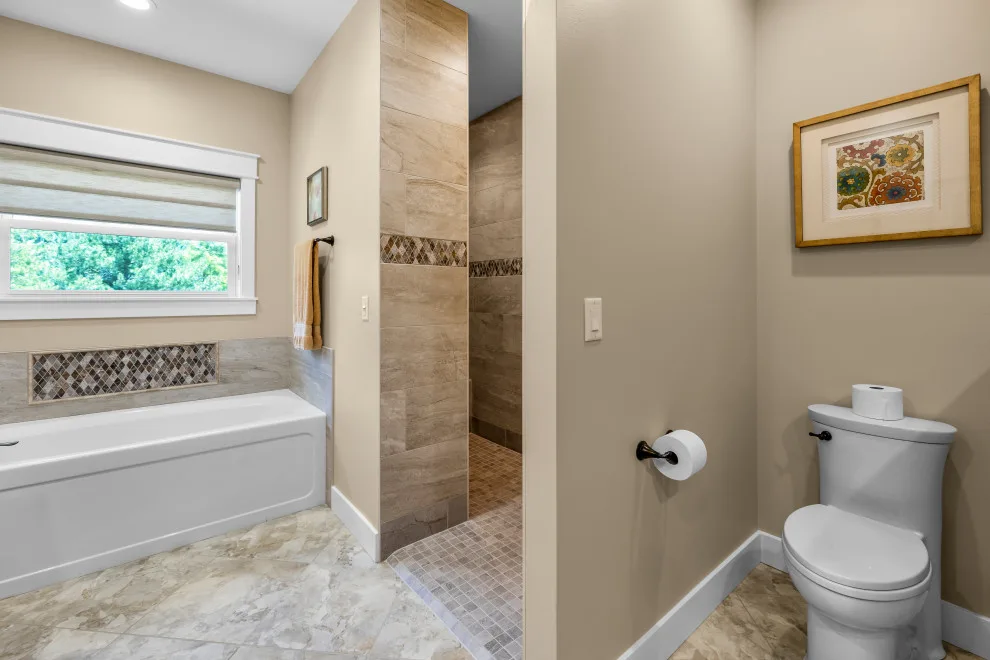 Silver Road by Unique Ambiance LLC - Photo 3