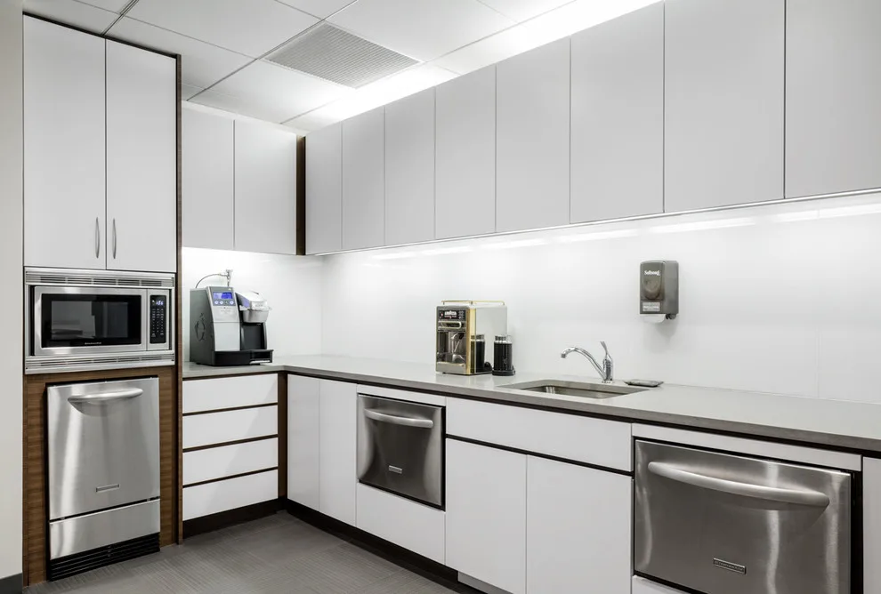 Silver Summit Investments New York City by CK Design Group - Photo 4