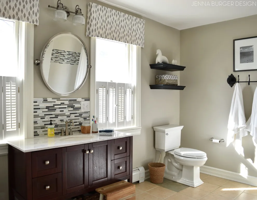 Calm and Minimalist Bathroom by Jenna Burger Design - Photo 4