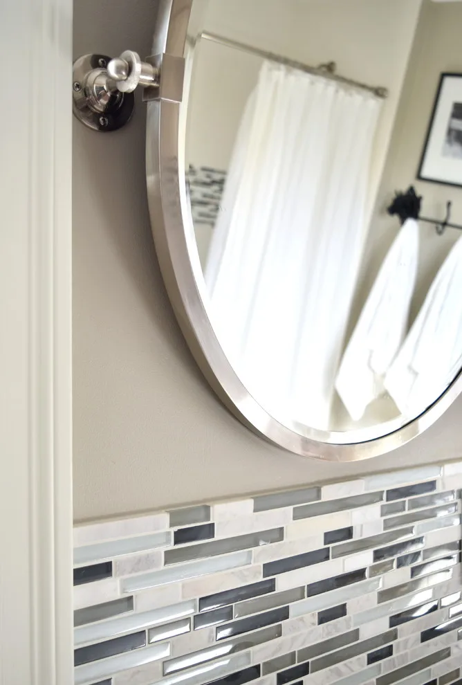 Calm and Minimalist Bathroom by Jenna Burger Design - Photo 5