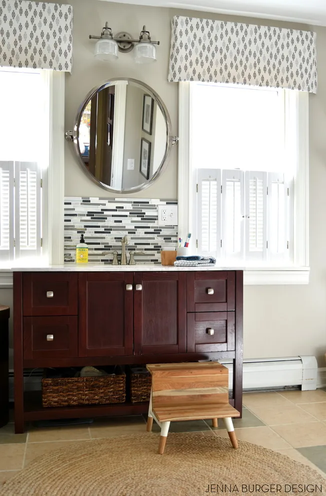 Calm and Minimalist Bathroom by Jenna Burger Design - Photo 7
