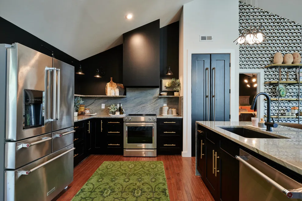 Soffit Chronicles: Bargain Mansions Season 3 Episode 9 by Tamara Day Design - Photo 10