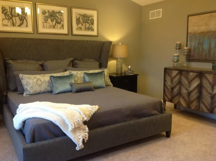 Classic Interior Renovation by Mary Shipley Interiors - Photo 4
