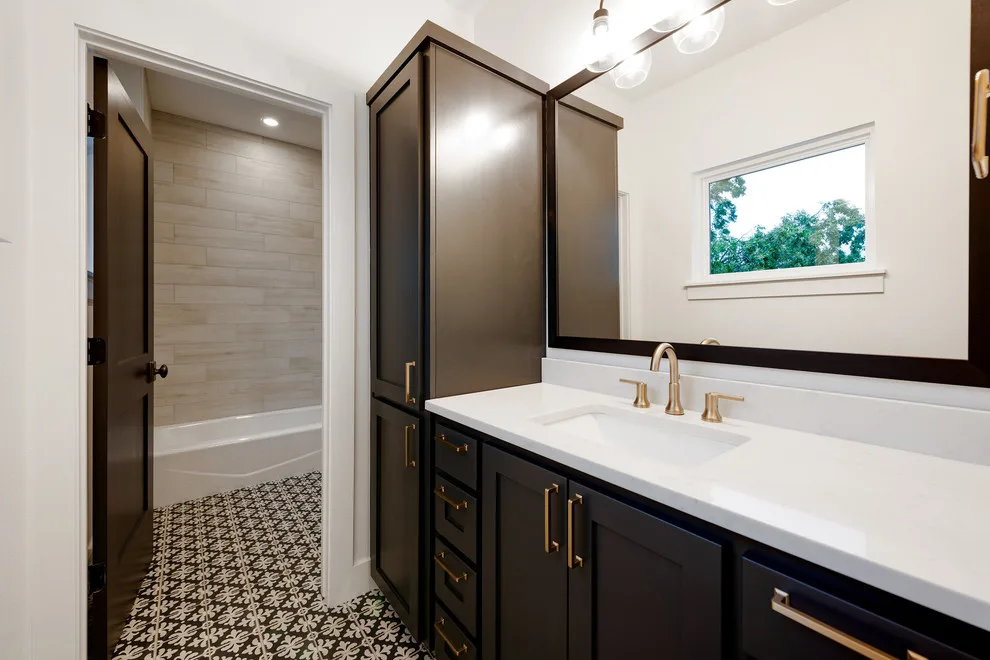 Portfolio Sold - 5602 Driftwood by April Interiors - Photo 8