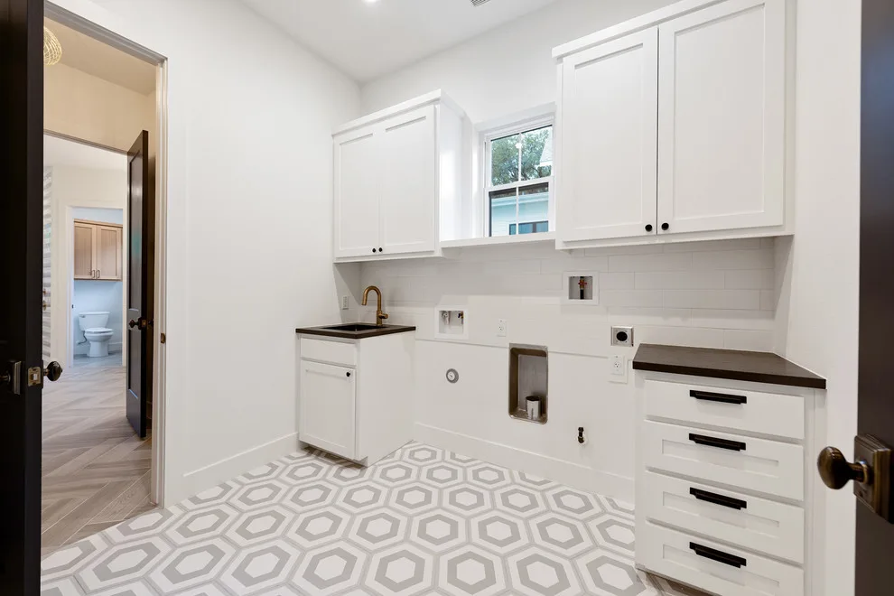 Portfolio Sold - 5602 Driftwood by April Interiors - Photo 5