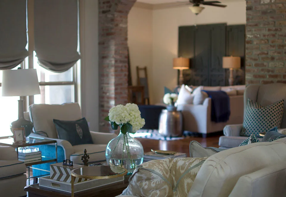 Elegant Southern-Inspired Living Room by Arianne Bellizaire Interiors - Photo 9