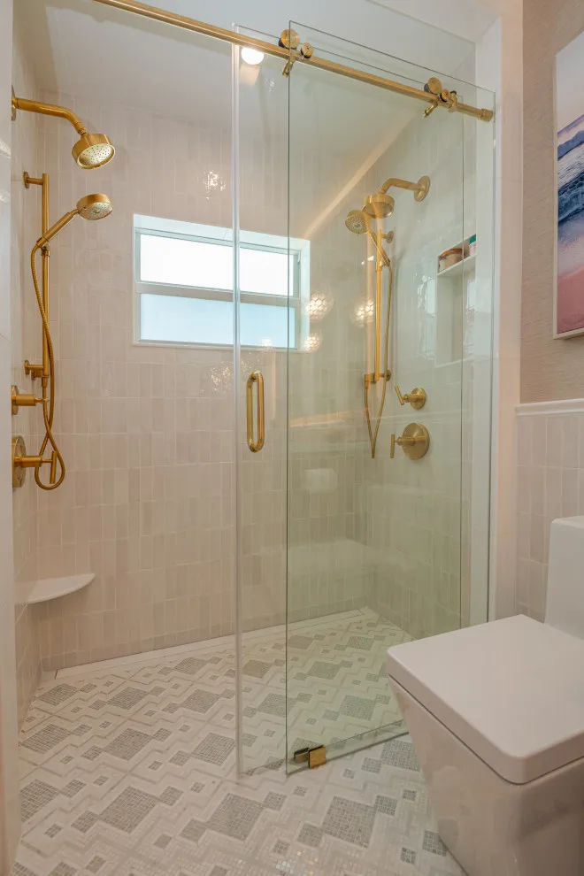 Modern Soulful Residence by Errez Design Inc. - Photo 5