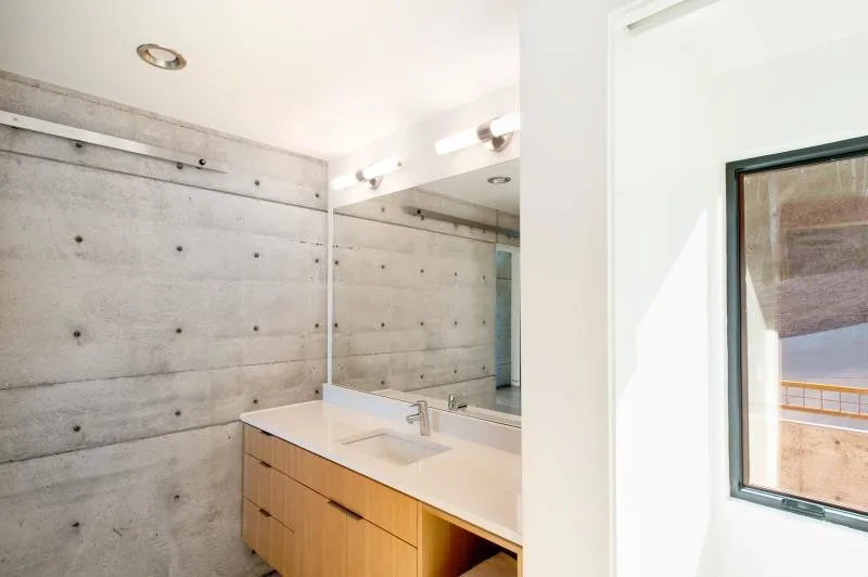 Hillside Residence by Coates Design Architecture + Interiors - Photo 9