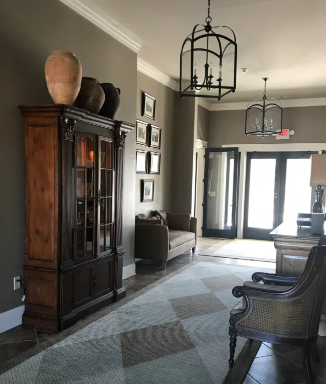 Southern Isle Plantation Community Center by Mindy McVay Interiors - Photo 9