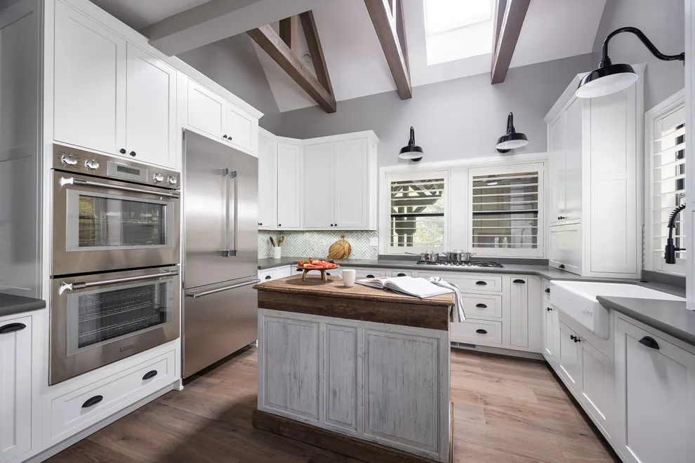 South Point Location by Talie Jane Interiors & Construction - Photo 7