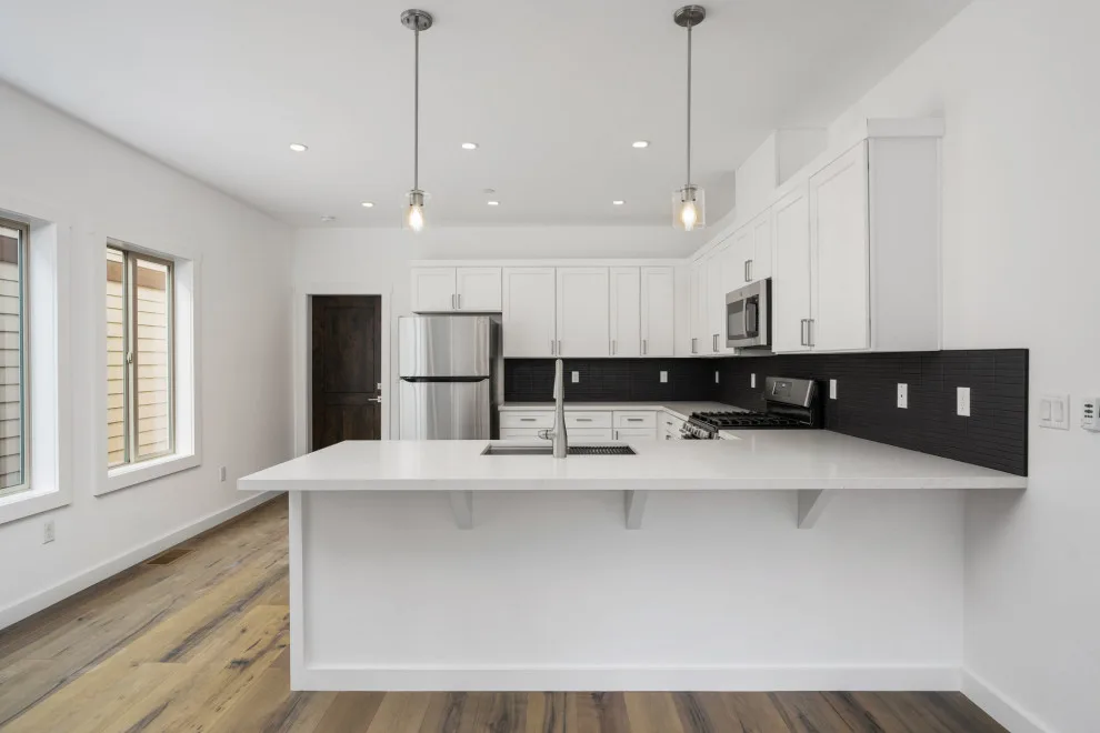 Spring Creek Residential Complex by Emily Roose Interiors - Photo 5