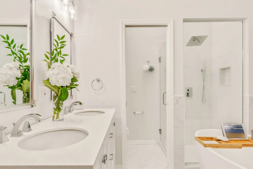 St. John's Court by Lenore King Luxury Interiors - Photo 3