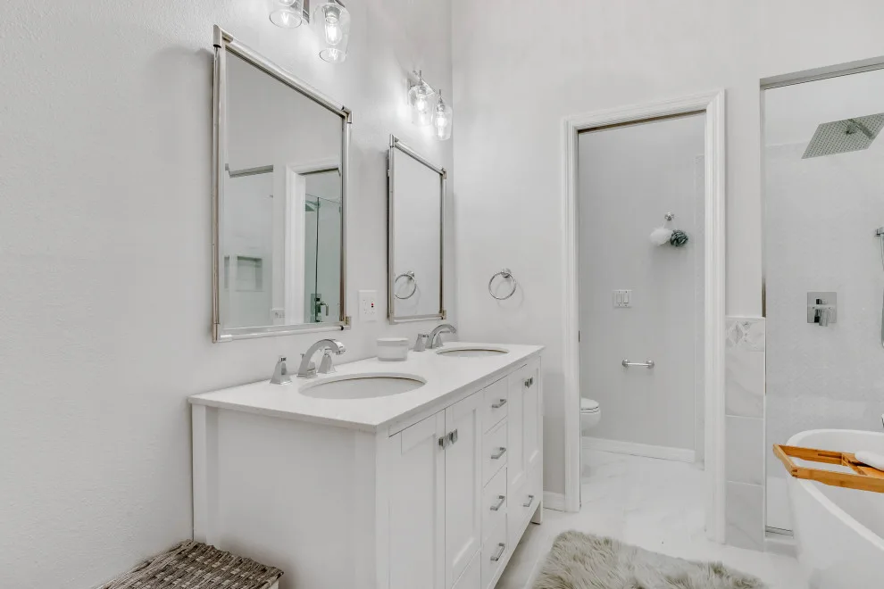 St. John's Court by Lenore King Luxury Interiors - Photo 4