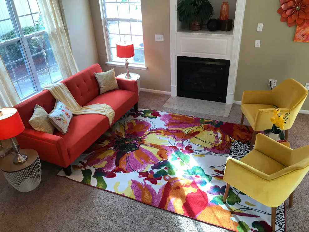 Successfully Staged - Photo 8