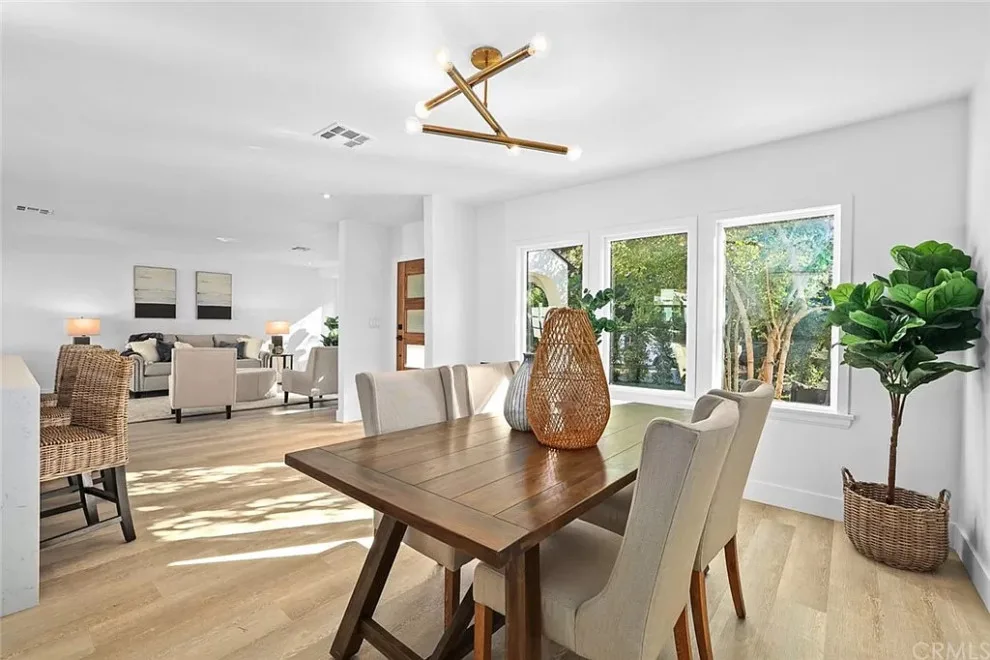 Coastal Homes Project - San Clemente Staging by HOM Staging & Design - Photo 5
