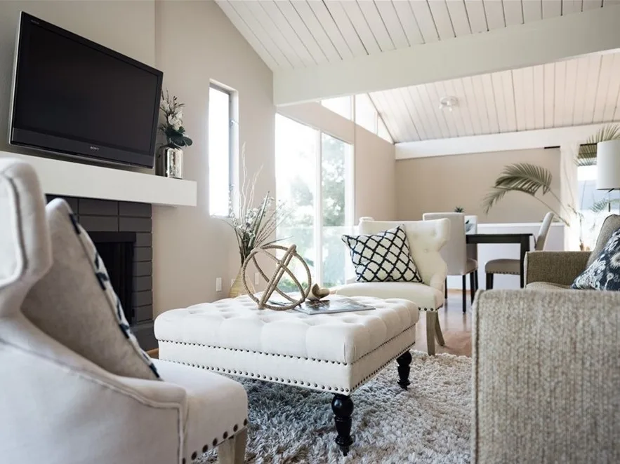Coastal-Inspired Living Room Staging by HOM Staging & Design - Photo 2