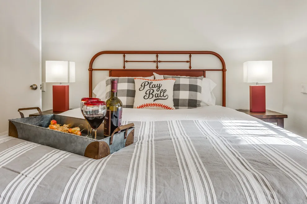 STR 412 Reimagined by Mission Accomplished Interior Design & Staging - Photo 9