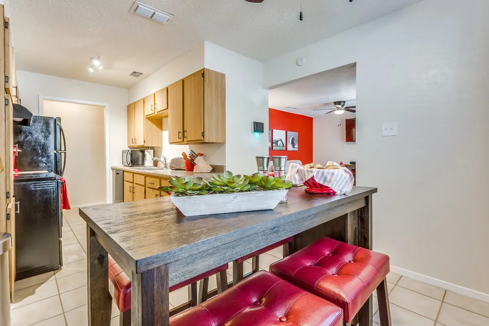 STR 412 Reimagined by Mission Accomplished Interior Design & Staging - Photo 5