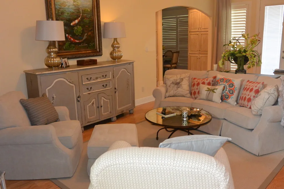 Chic Abode by Jo Waite Interiors & Construction - Photo 4