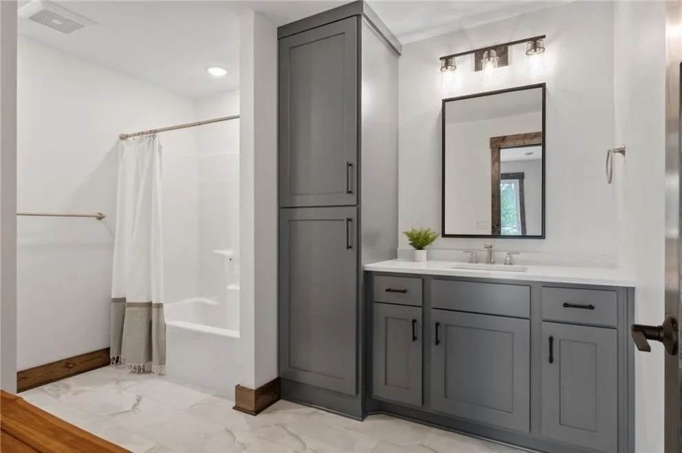 Chic Transitional at Sylvan Lake by Katie Kottke Interiors - Photo 8