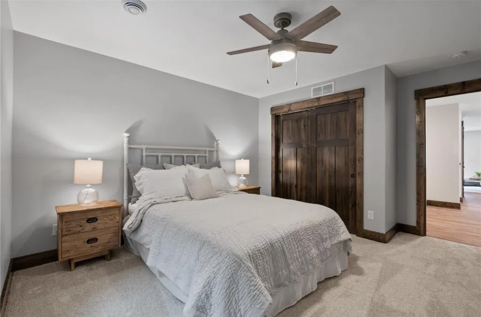 Chic Transitional at Sylvan Lake by Katie Kottke Interiors - Photo 15