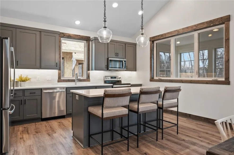 Chic Transitional at Sylvan Lake by Katie Kottke Interiors - Photo 10
