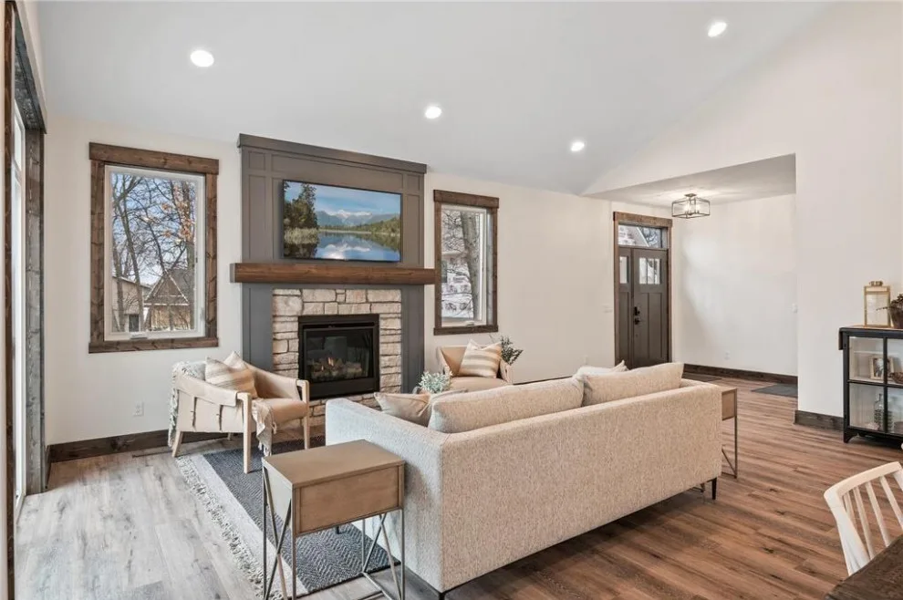 Chic Transitional at Sylvan Lake by Katie Kottke Interiors - Photo 13