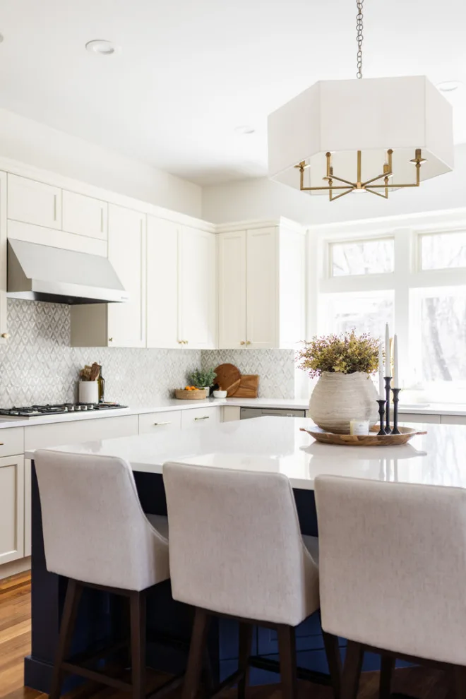 Sunny Oaks by Kari Campbell Interiors - Photo 3