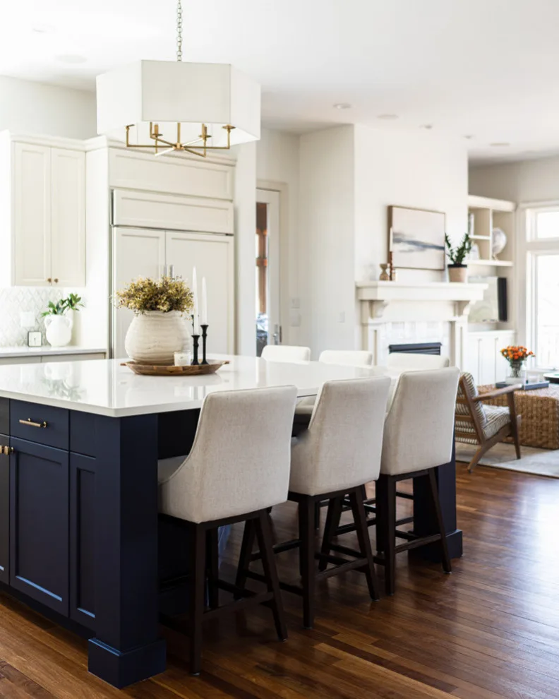Sunny Oaks by Kari Campbell Interiors - Photo 25