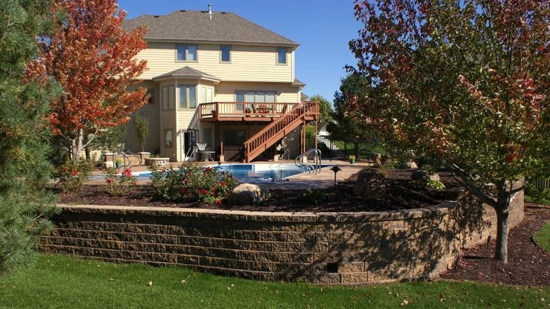 Ray's Lawn & Home Care - Photo 11