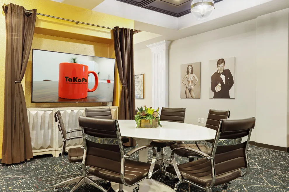 Takapa Media Workspace by LHK Interiors - Photo 23