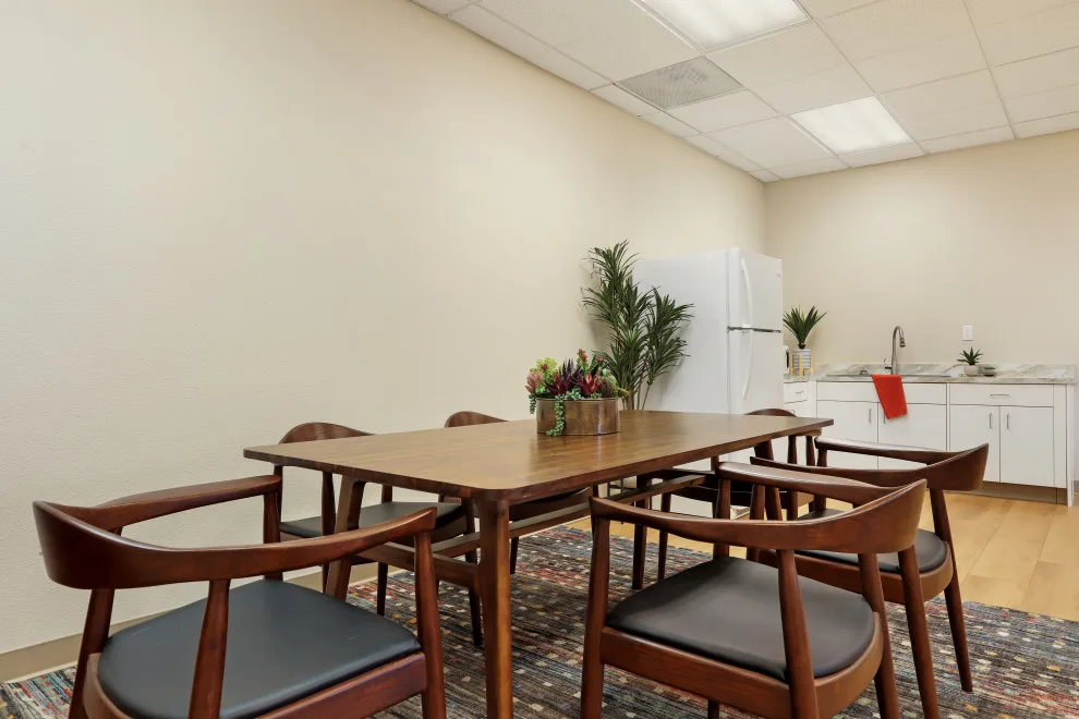 Takapa Media Workspace by LHK Interiors - Photo 6