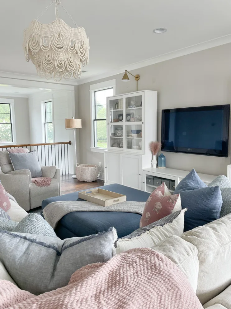 Youth Bonus Loft Space by Melissa Rieser Interiors - Photo 10