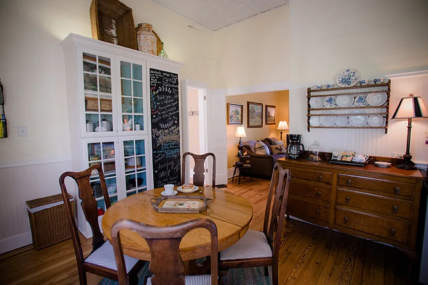 Chappell Hill Cottage Inn by The Irish Lady - Photo 4