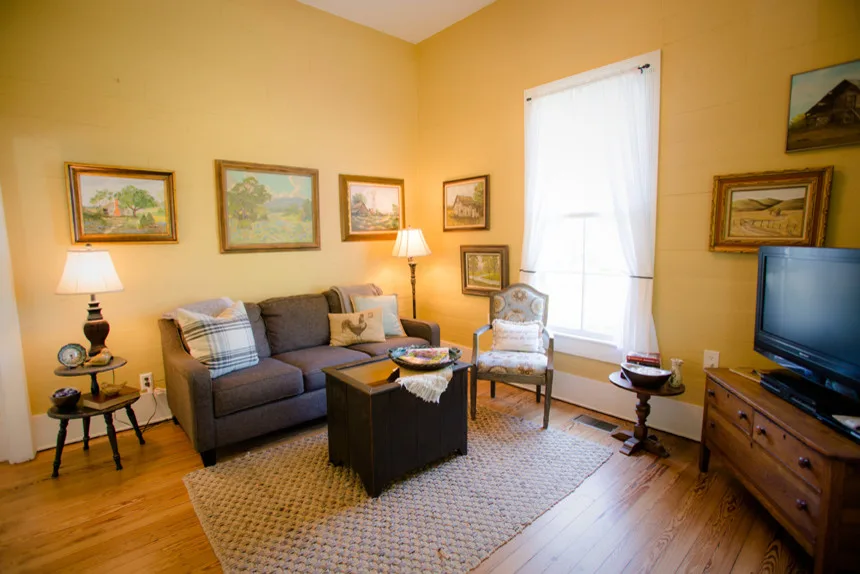 Chappell Hill Cottage Inn by The Irish Lady - Photo 5