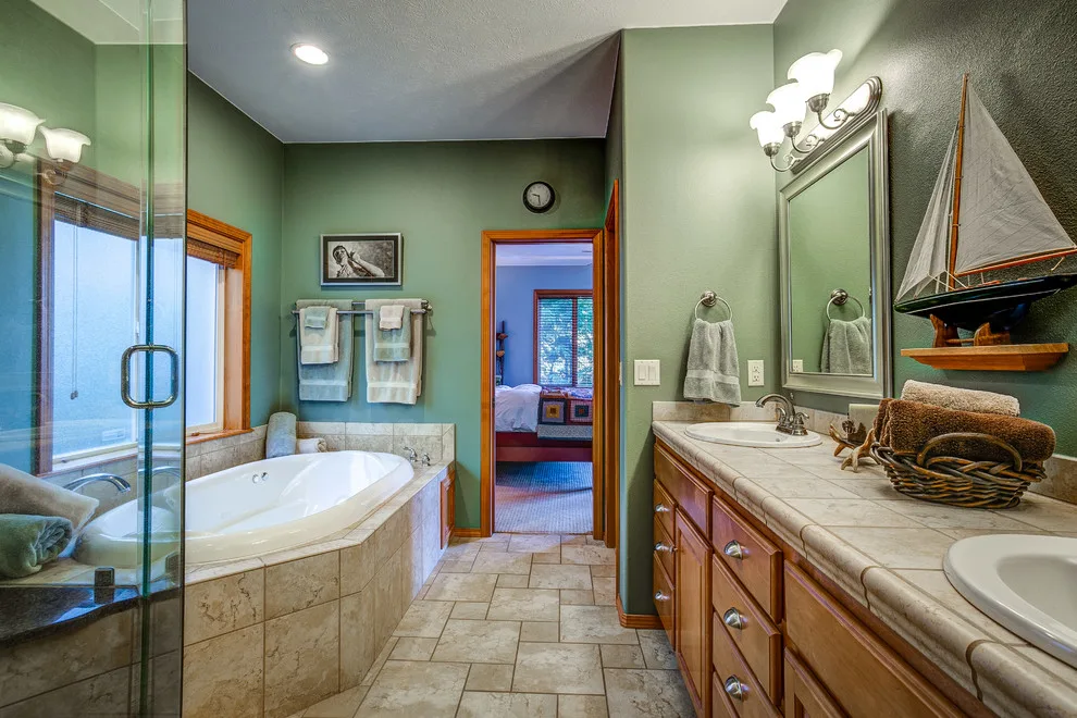 The Lakeside Home by Making Spaces Work - Photo 25