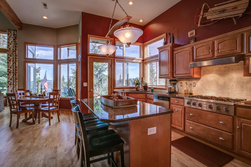 The Lakeside Home by Making Spaces Work - Photo 30