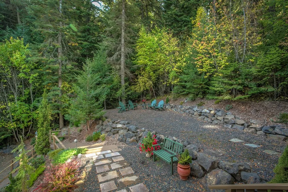 The Lakeside Home by Making Spaces Work - Photo 29