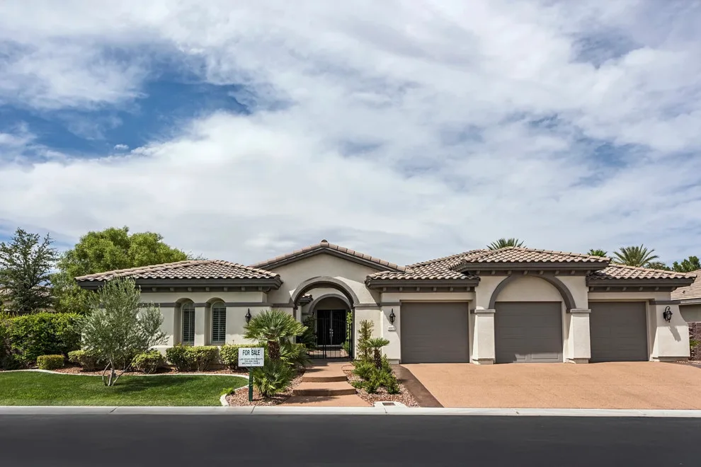 Modern Transition in The Willows, Summerlin by Design By Sasha - Photo 3