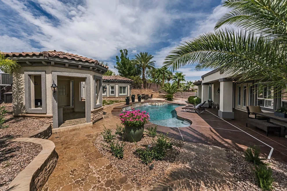 Modern Transition in The Willows, Summerlin by Design By Sasha - Photo 13