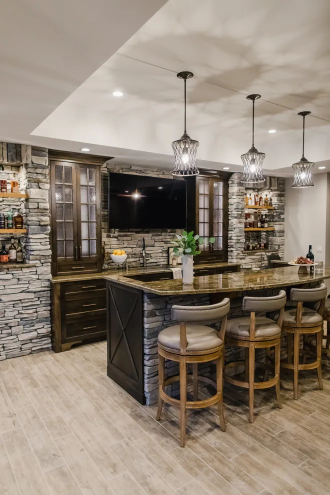 Lakeside Timber Frame Home by Tanya Rynicke Interiors, LLC - Photo 15