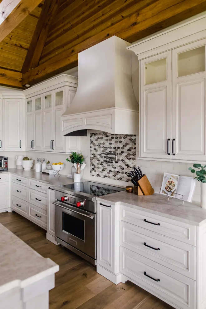 Lakeside Timber Frame Home by Tanya Rynicke Interiors, LLC - Photo 39